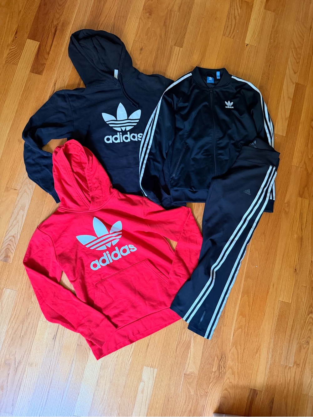 Womenโs Adidas bundle
